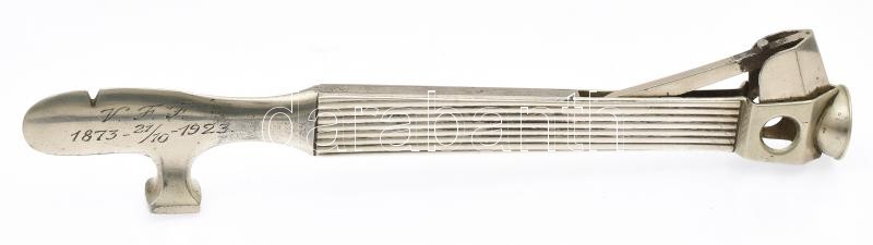 Ezüst (Ag) nyelű szivarvágó, jelzett, h: 17 cm