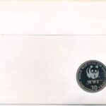Mauritius DN (1991) 'A Világ Vadvédelmi Alap (WWF) 30. évfordulója - Nesoenas Mayeri (Rózsás galamb)' kétoldalas fém emlékérem érmés borítékban, bélyeggel és bélyegzéssel, német nyelvű ismertetővel T:PP kis patina Mauritius ND - Image 2