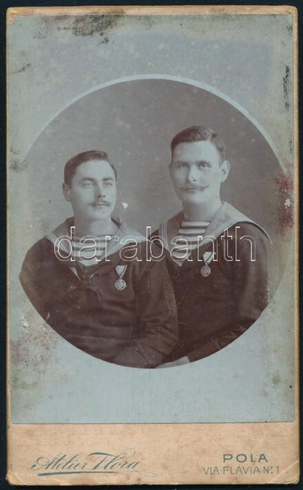 cca 1910 Kitüntetett haditengerész matrózok vizitkártya 7x10 cm / Decorated k.u.k. marines photo