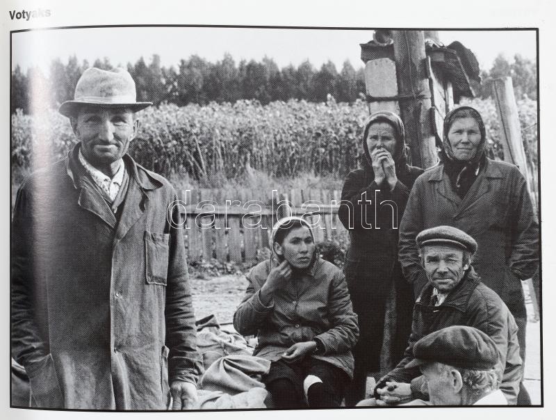 Paulius Normantas-Péter Domokos: Vanisching Sources. A photographic survey of ten remote Finno-Ugrian peoples. Pictures by Paulius Normantas. Text by Péter Domokos. A fotóművész, Paulius Normantas (1948-2017) által Sümegi György (1947-) - Image 3