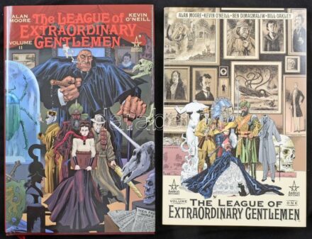 cca 2000-2010 Alan Moore, Kevin O'Neill: The League of Extraordinary Gentlemen, Vol. I-II. America's Best Comics. Comic books, in mint condition. / The League of Extraordinary Gentlemen, I-II. köt. Angol nyelvű, színes képregényfüzetek,