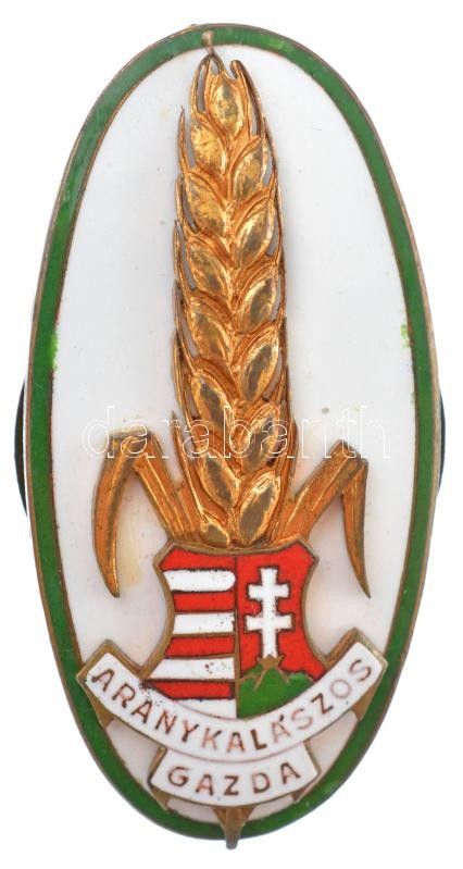 ~1947. 'Aranykalászos Gazda' Tildy-címeres zománcozott bronz jelvény, csavaros hátlap, 'CEGLÉD 25' gravírozással (46x24mm) T:1-,2 ph. / Hungary ~1947. 'Aranykalászos Gazda' enamelled screwback bronze badge with Tildy coat of arms, engraved