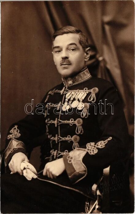 1930 Magyar magas rangú katonatiszt dísz egyenruhában sok kitüntetéssel. Magyar Imre fényképészeti műterme. Budapest, Hungária körút 54. / Hungarian high ranking military officer with a lot of medals. photo