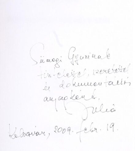 Németh Júlia: Kolozsvár - Mű-Hely-Szín. Erdélyi Művészet könyvek. A szerző, Németh Júlia (1948- ) erdélyi magyar újságíró, néprajzkutató, műkritikus által Sümegi György (1947-) művészettörténésznek DEDIKÁLT példány!