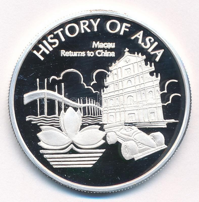 Cook-szigetek 2005. 1$ ezüstözött sárgaréz 'Ázsia történelme - Makaó visszacsatolása Kínához' kapszulában, tanúsítvánnyal T:PP Cook Islands 2005. 1 Dollar silver plated brass 'History of Asia - Macau returns to China' in capsule
