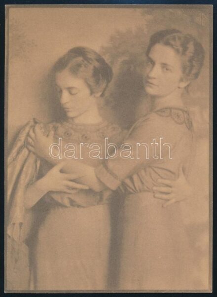 cca 1920 Székely Aladár budapesti fényképész és fotóművész hagyatékából 1 db jelzés nélküli, vintage fotó, a hátoldalon szereplő nevet vélhetően a kép korábbi tulajdonosa írta fel, ez a kép egy sorozat része, a korábbiakon