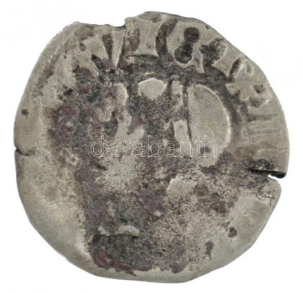 1373-1382 'szerecsenfejes' Denár Ag 'I. Nagy Lajos' (0,47g) T:3 repedés, kis kitörés Hungary 1373-1382 Denar Ag 'Louis I' (0,47g) C:F cracked Huszár: 547., Unger I.: 432.a
