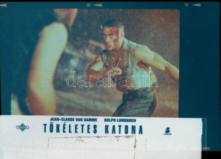 cca 1992 ,,A tökéletes katona' című amerikai akciófilm jelenetei és szereplői, 10 db NEGATÍV, feliratozva, 6x7 cm