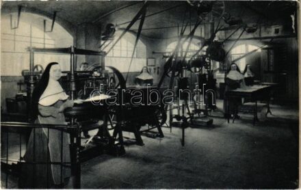 Torino, Turin; Piccola Casa Div. Provvidenza S. Gius. B. Cottolengo, pastificio / olasz tésztagyár belső nővérekkel / Italian pasta factory interior