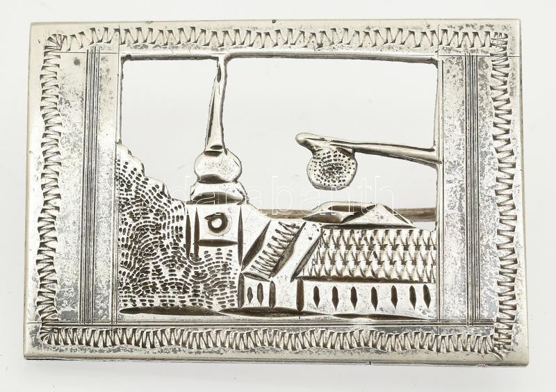Ezüst(Ag) bécsi kitűző, jelzett, 3,5×2,5 cm, nettó: 5,6 g