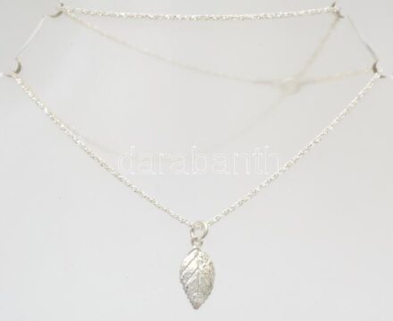 Ezüst(Ag) fantáziamintás nyaklánc levél függővel, jelzett, h: 42 cm, 2×0,8 cm, nettó: 3,4 g