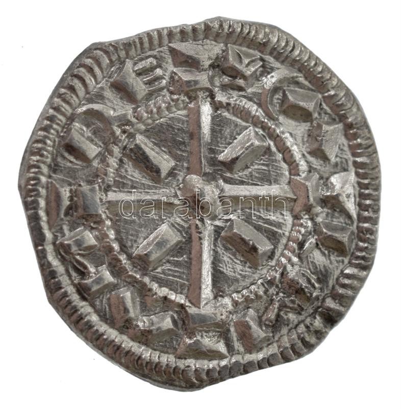 1095-1116. Denár Ag 'Kálmán' (0,68g) T:1- Hungary 1095-1116. Denar Ag 'Coloman' (0,68g) C:AU Huszár: 38., Unger I.: 29.