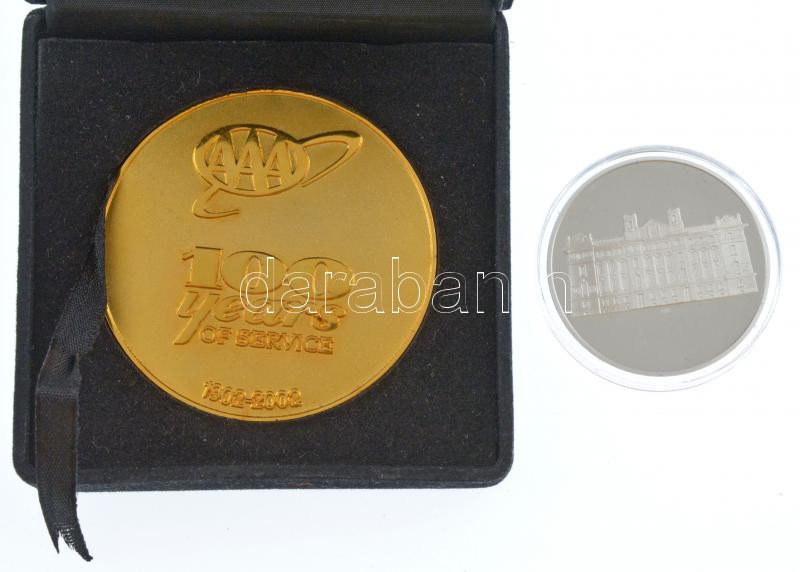 Vegyes: 2007. '80 éves MNB Sportkör' fém emlékérem (42,5mm) + Amerikai Egyesült Államok 2002. 'AAA (American Accounting Association) 100 éves szolgálat' aranyozott bronz emlékérem sérült dísztokban (63,5mm) T:PP,1 - Image 3