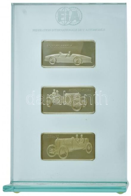 Franciaország DN 'FIA (Nemzetközi Automobil Szövetség) - Stanley Beetle, Hispano-Suiza, Delage' díszvendégeknek járó, 3db-os jelzett Ag emlékérem szett sérült plexi keretben (~30g/25x52mm/db) T:PP, 1- (PP) ujjlenyomatos France ND 'FIA