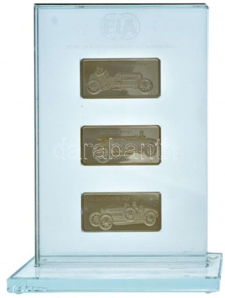 Franciaország DN 'FIA (Nemzetközi Automobil Szövetség) - Brasier, Blitzen-Benz, Bugatti Type 35B' díszvendégeknek járó, 3db-os jelzett Ag emlékérem szett plexi keretben (~30g/25x52mm/db) T:PP, 1- (PP) ujjlenyomatos France ND 'FIA