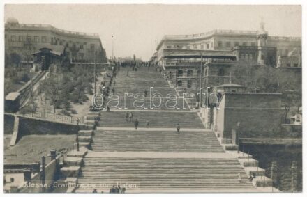 Odessa, Odesa; Granittreppe zum Hafen / Potiomkinski skhody / Potemkin Stairs to the harbor. photo