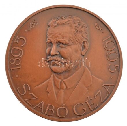Fritz Mihály (1947-) 1995. 'Szabó Géza 1895-1995 / Szeged' kétoldalas bronz emlékérem tokban 'Szabó Géza ötvösmester Jubileumi kiállításának emlékére 1995. március 11.' kísérő cédulával (42,5mm) T:1-