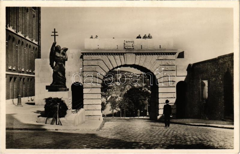 Budapest I. Bécsikapu téri várkapu