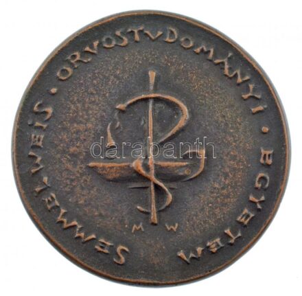 Madarassy Walter (1909-1994) ~1970-1980. 'A kiváló KISZ munkáért / Semmelweis Orvostudományi Egyetem' kétoldalas, öntött bronz emlékérem (56mm) T:1- kis ph, patina