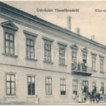 1908 Tiszafüred, Bika szálloda, hinttó. Goldstein L. kiadása Divald műterméből