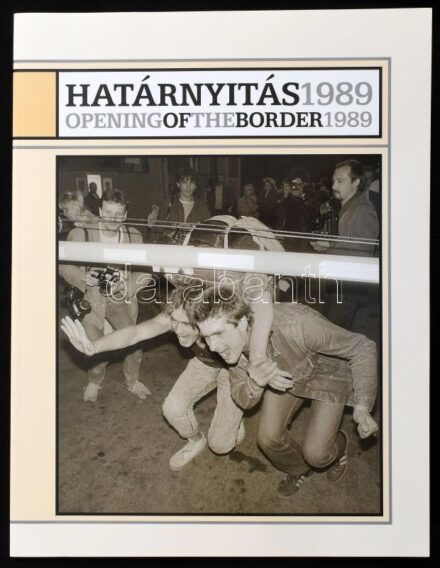 Határnyitás 1989. Opening of the border 1989. Szerk.: László Ágnes. XXVII. Magyar Sajtófotó Kiállítás. Határnyitás 20 éve kísérő kiállítás. Kiállítási katalógus. Bp., 2009., Magyar Újságírók Országos Szövetsége.