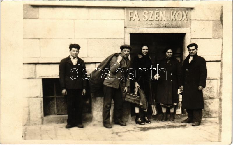 Budapest, Varga László fa, szén és koksz (kox) üzlete. photo