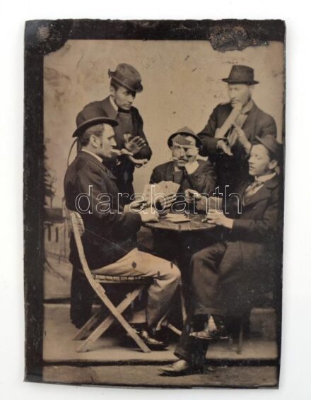 cca 1900 Kártyázó társaság, ferrotípia, 9×6,5 cm
