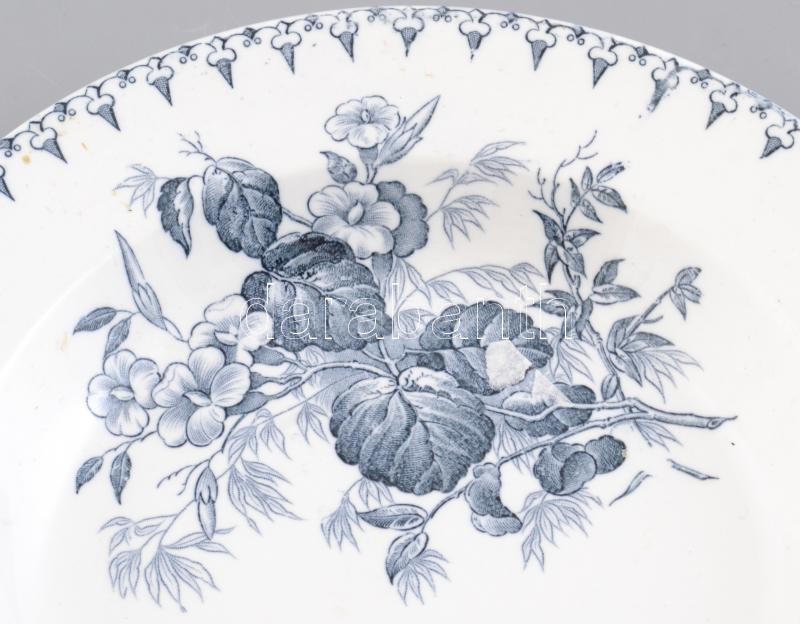 Sarreguemines Flore, francia tányérok, 4 db lapos, 2 db leveses tányér, jelzett, 1890-1900 körül, d: 24 cm. Minimális mázhibákkal. - Image 2