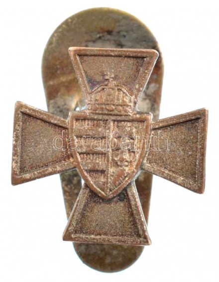 1940. 'Nemzetvédelmi Kereszt' ezüstözött bronz miniatűr gomblyukjelvénye T:2 ezüstözés lekopott Hungary 1940. 'National Defense Cross' silvered bronze miniature buttonhole badge C:XF worn silver plating