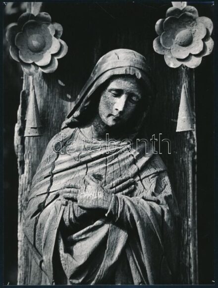 cca 1974 Dr. Zala Sándor budapesti fotóművész pecsétjével jelzett, vintage fotóművészeti alkotás (Zalaegerszeg, Göcsej, Madonna), ezüst zselatinos fotópapíron, 24x18 cm