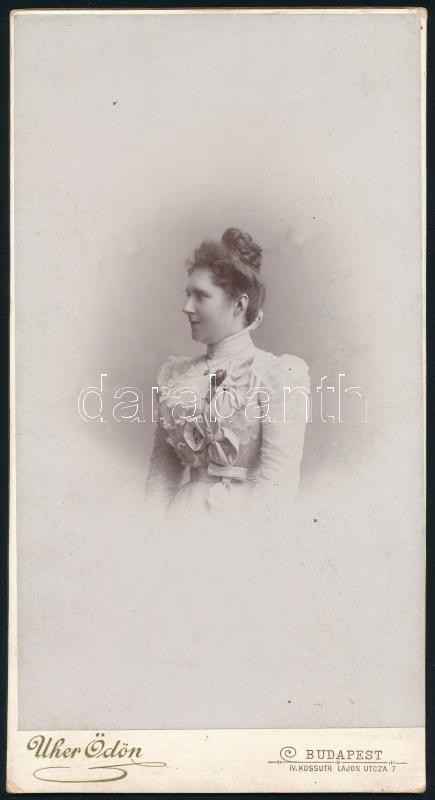 cca 1910 Uher Ödön budapesti fényképész műtermében készült, keményhátú, vintage fotó, a tulajdonos által évszámozott, 20,7x11,1 cm