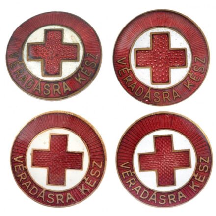 ~1970-1980. 'Véradásra kész' (4x) zománcozott bronz jelvény (22mm) T:1-