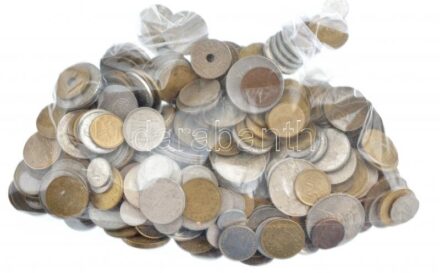~1kg vegyes érmetétel, közte Spanyolország, Románia stb T:vegyes ~1kg mixed coin lot from Spain, Romania etc. C:mixed
