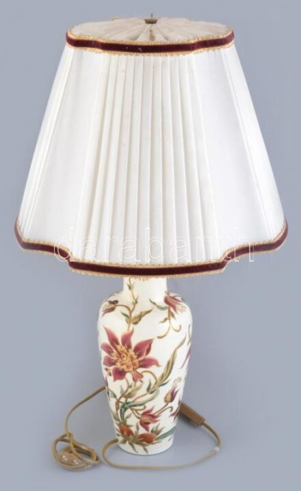Zsolnay virágmintás porcelán lámpa, kézzel festett, jelzett, ernyő tisztításra szorul, m: 66 cm CSAK SZEMÉLYES ÁTVÉTEL, NEM POSTÁZZUK! / ONLY PERSONAL COLLECTION!