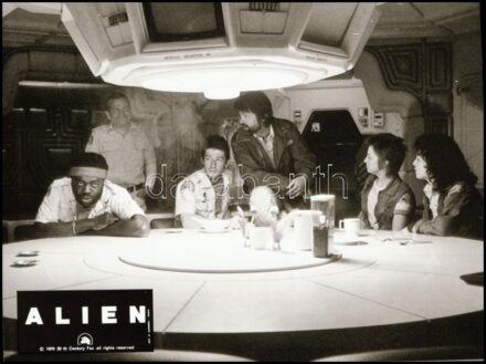 cca 1979 ,,Alien - az idegen, a szörny' című amerikai sci-fi film jelenetei, 9 db produkciós NEGATÍV felvétel, 6,3x4,8 cm és ehhez közeli méretek (+ - 1-2 mm)