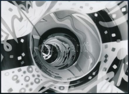 cca 1992 Vámos Anna feliratozott, vintage fotóművészeti alkotása, ún. RC ezüst zselatinos fotópapíron, 13x18 cm