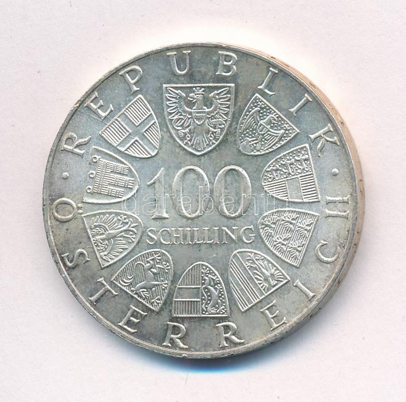 1972 Keresztury Dezső (1904-1995) magyar író, költő, politikus 50. érettségi találkozója mint a Rákóczianumban végzett diák, volt iskolatársai körében, hátoldalán feliratozott és évszámmal datált fotó, törésnyommal, - Image 2