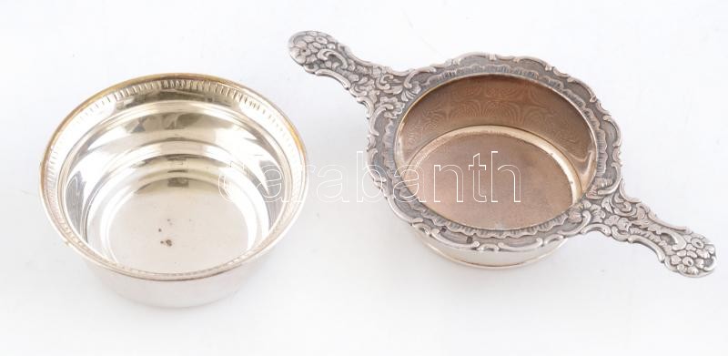 Tea szűrő, ezüstözött fém, jelzett, sérülésekkel, d: 14 cm