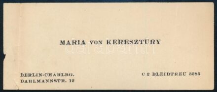 cca 1935 Keresztury Dezsőné Seiber Mária zongoraművész, zenetanár névjegykártyája. Keresztury Dezső és Seiber Mária ebben az időszakban Berlinben, Németországban élt. Törésnyomokkal.