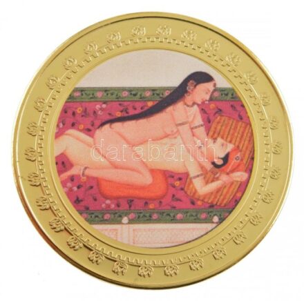 DN 'Kámaszutra - Fogó aranyozott Cu multicolor érem, német nyelvű leírással, magyar tanúsítvánnyal T:1 ND 'Kamasutra - Die Zange' gold plated multicolor Cu coin with German language description and Hungarian certificate C:UNC