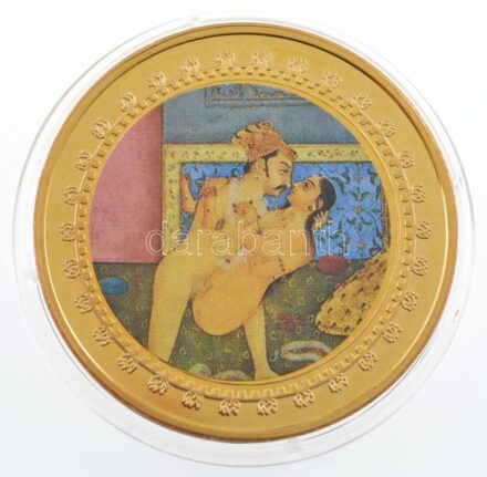 DN 'Kámaszutra - Szöktetés' aranyozott Cu multicolor érem, német nyelvű leírással, magyar tanúsítvánnyal T:1 ND 'Kamasutra - Entführung' gold plated multicolor Cu coin with German language description and Hungarian certificate C:UNC