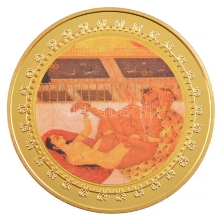 DN 'Kámaszutra - Csillagvirág' aranyozott Cu multicolor érem, német nyelvű leírással, magyar tanúsítvánnyal T:1 ND 'Kamasutra - Sternenblume' gold plated multicolor Cu coin with German language description and Hungarian certificate C:UNC
