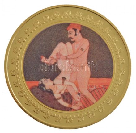 DN 'Kámaszutra - Struccfarok' aranyozott Cu multicolor érem, német nyelvű leírással, magyar tanúsítvánnyal T:1 ND 'Kamasutra - Der Straussen-Schwanz' gold plated multicolor Cu coin with German language description and Hungarian