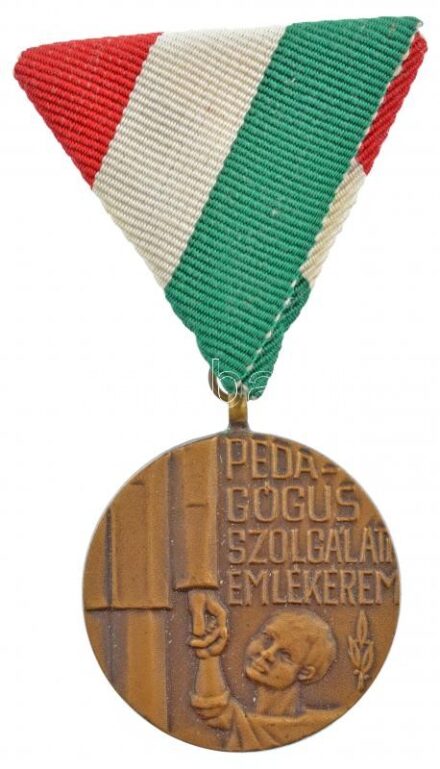 1975. 'Pedagógus Szolgálati Emlékérem' Br kitüntetés mellszalagon T:1-