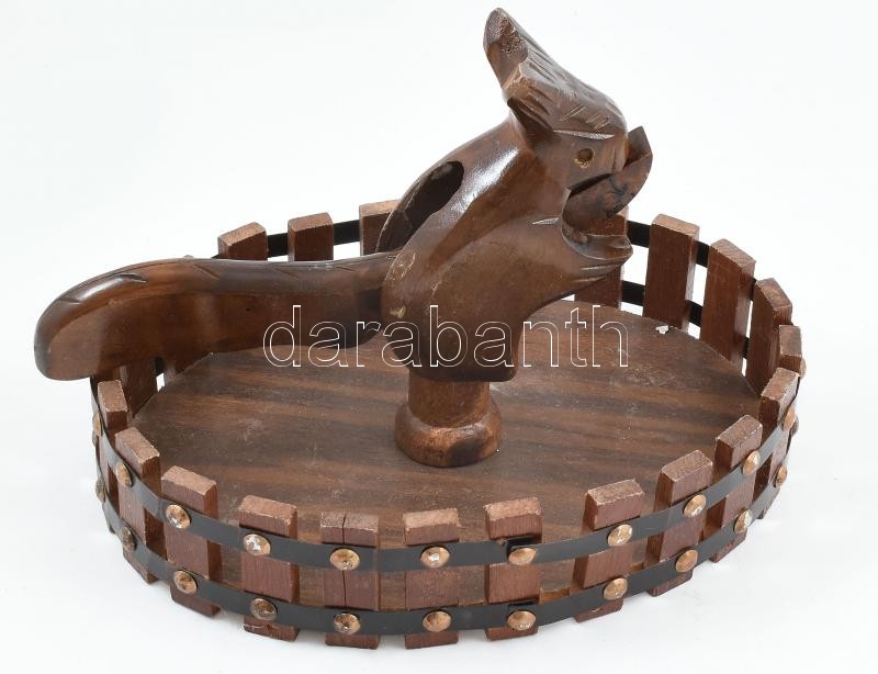 Diótörő szerkezet, mókus formájú, kerek tállal 29 cm