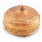 Francia tűziaranyozott cukortartó, üvegbetéttel, 1920 körül, kopásnyomokkal, m: 10 cm
