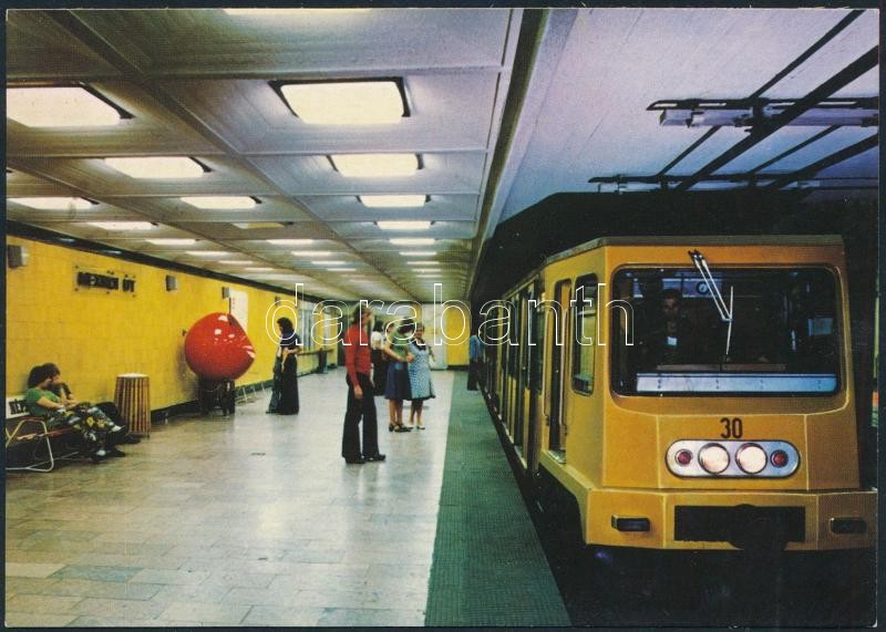 40 db régi és modern fotó a budapesti Siklóról, földalattiról, metróról, albumba rendezve, 10,5×14,5 cm - Image 2