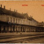 Ruttka, Vrútky; Pályaudvar, vasútállomás. 627. Kiadja a 'Felvidéki Magyarság' nyomdája / railway station (szakadás / tear)