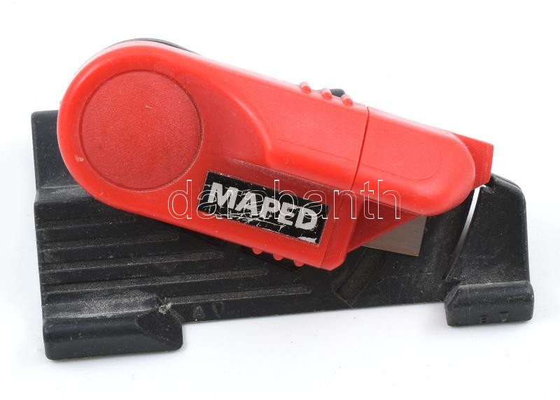 Maped 45 fokos paszpartu vágó szerszám, h: 9 cm