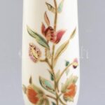 Zsolnay virágmintás porcelán váza, kézzel festett, jelzett, hibátlan, m: 27 cm